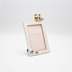 ΚΟΡΝΙΖΑ ΠΑΙΔΙΚΗ ΑΡΚΟΥΔΑΚΙ ΠΟΛΥΡΕΖΙΝ ΠΟΥΑ ΜΕ ΛΕΥΚΟ-ΕΚΡΟΥ 13.5x2x22.4cm